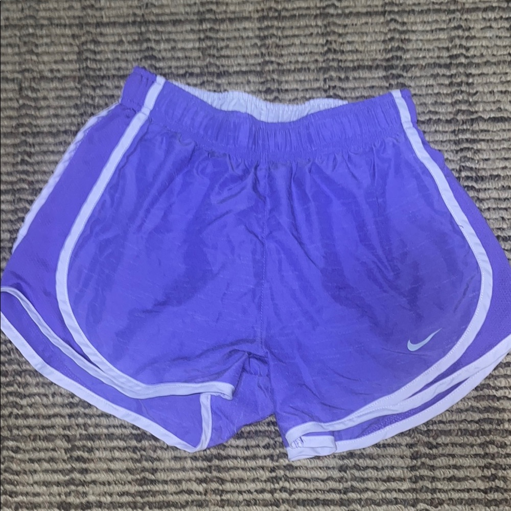 Nike Purple Athletic Shorts Lightweight Breathable Design